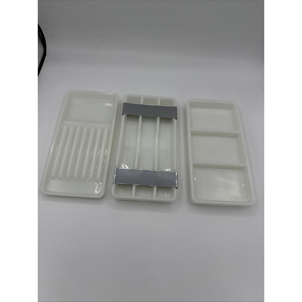 Vtg 1950s DENTAL MILK GLASS INSTRUMENT TRAYS Made USA American Cabinet Co. Set 3